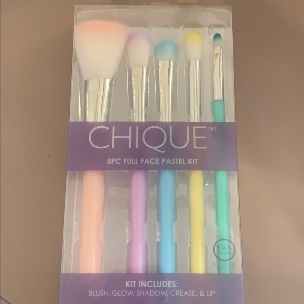Set of brushes